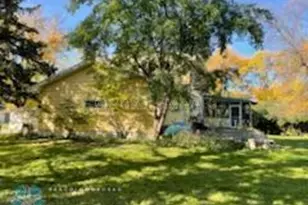 802 11th Ave N, Moorhead, MN 56560 - Photo 8