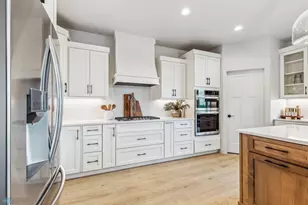 5820 31st St S, Fargo, ND 58104 - Photo 8