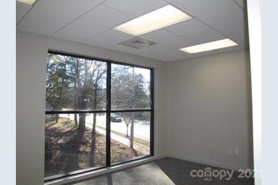 415 E Woodlawn Road, Charlotte, NC 28209 - Photo 2