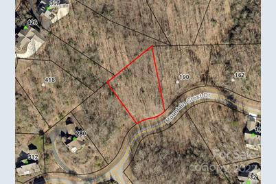 216 Mountain Crest Drive #34, Hendersonville, NC 28739 - Photo 2