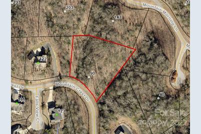 90 Mountain Crest Drive #30, Hendersonville, NC 28739 - Photo 2