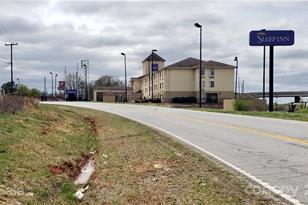 777 Windslow Ave, Gaffney, SC 29341 - Photo 8