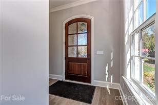 317 Audrey Pl, Charlotte, NC 28226 - Photo 4
