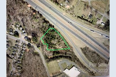 8112 Cambridge Commons Drive, Charlotte, NC 28215 - Photo 2