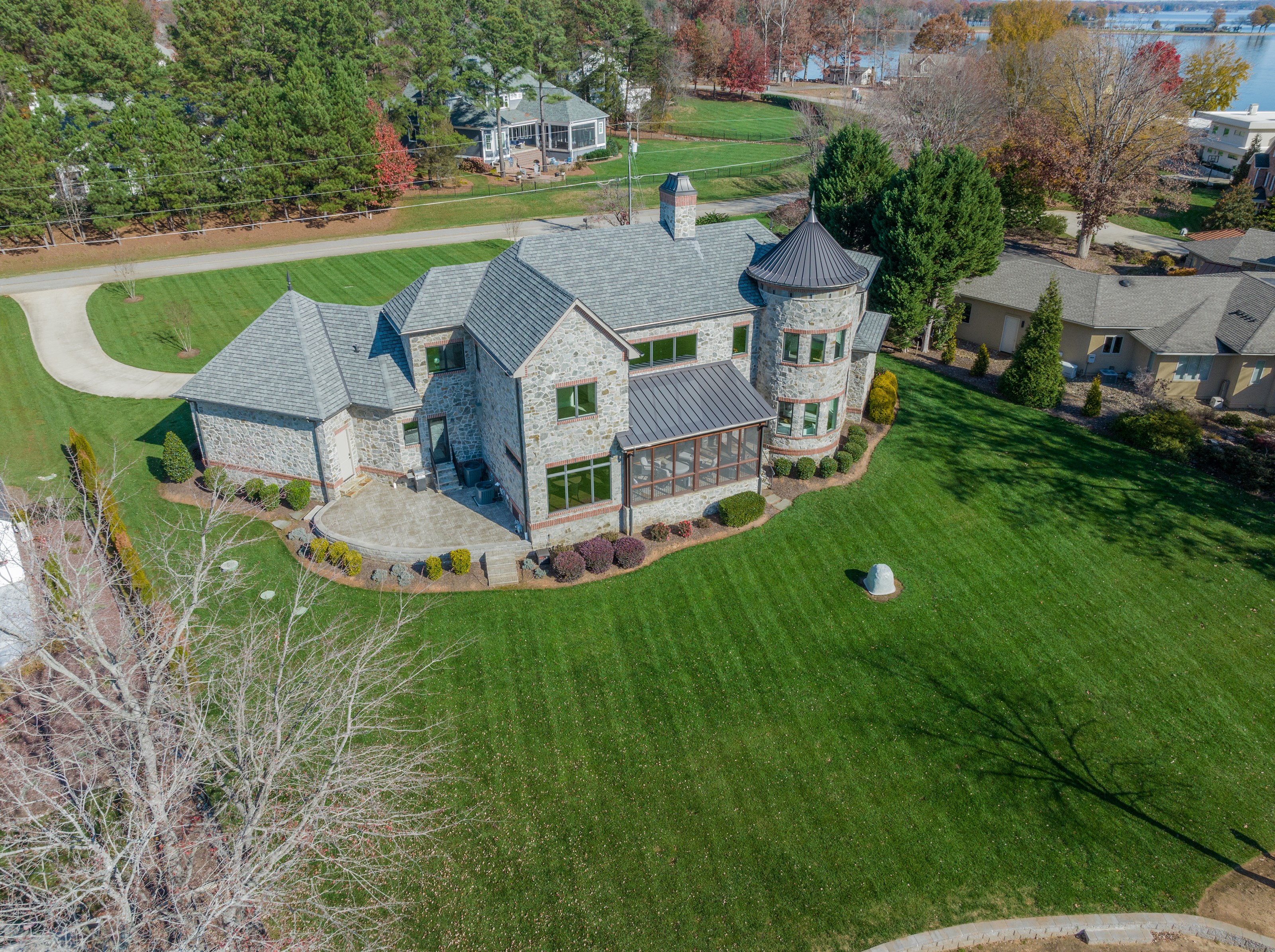 251 Gainswood Dr, Mooresville NC  28117-9272 exterior