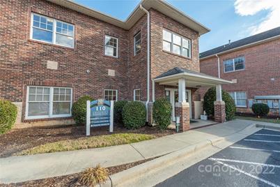 110 A Chadwick Square Court, Hendersonville, NC 28739 - Photo 2