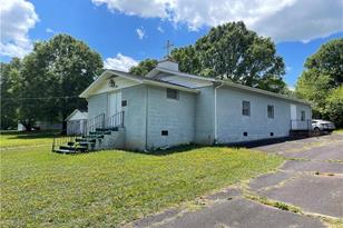 3391 Briarwood Dr, Maiden, NC 28650 - Photo 2