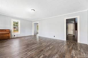 328 Miller Ave, Statesville, NC 28677 - Photo 8