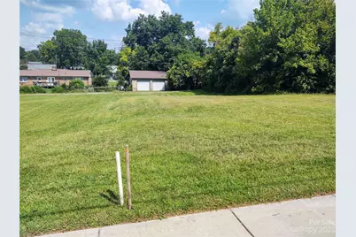 207 Virginia Avenue, Bessemer City, NC 28016 - Photo 2