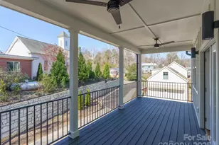 55 Skyvue Ct, Saluda, NC 28773 - Photo 2