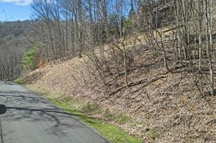 18 Chestnut Village Ln, Mars Hill, NC 28754 - Photo 8