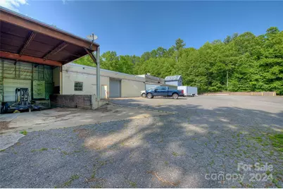 350 Henredon Road, Spruce Pine, NC 28777 - Photo 1