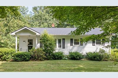 10516 N 226 Highway, Bakersville, NC 28705 - Photo 1