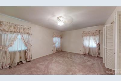 767 New Haw Creek Road, Asheville, NC 28805 - Photo 32