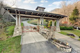 580 Freemont Dr, Leicester, NC 28748 - Photo 6