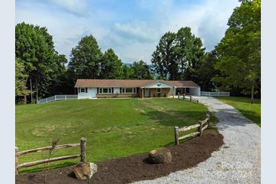 468 Deer Park Lake Road, Spruce Pine, NC 28777 - Photo 2