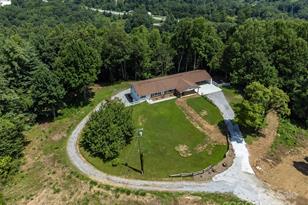 468 Deer Park Lake Rd, Spruce Pine, NC 28777 - Photo 4