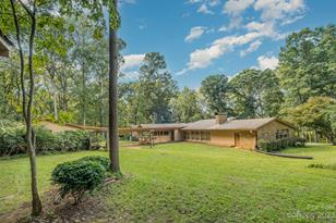 2756 Peachtree Rd, Statesville, NC 28625 - Photo 4