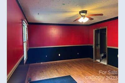 2752 Old Highway 221 None S, Marion, NC 28752 - Photo 18