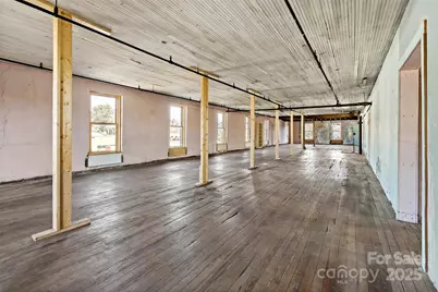 45 Depot Street, Marion, NC 28752 - Photo 36