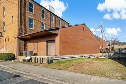 45 Depot Street, Marion, NC 28752 - Photo 6