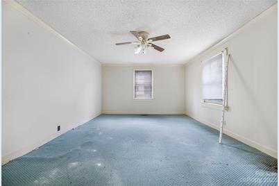 440 N Oakland Avenue, Statesville, NC 28677 - Photo 8