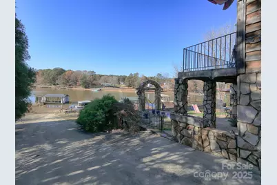 6860 Shade Tree Lane, Sherrills Ford, NC 28673 - Photo 8