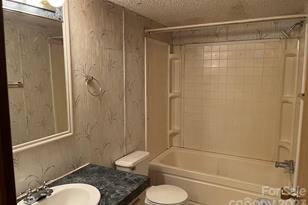 60 Shadowwood Dr, Taylorsville, NC 28681 - Photo 6