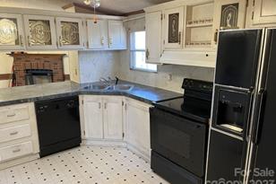 60 Shadowwood Dr, Taylorsville, NC 28681 - Photo 8