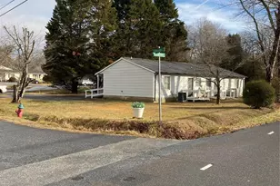 100 Normandy Dr, Morganton, NC 28655 - Photo 2