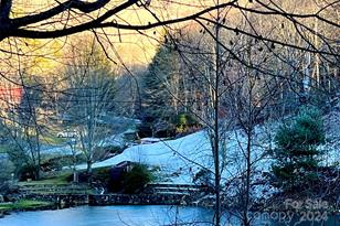 000 Flame Azalea Ln, Mars Hill, NC 28754 - Photo 2