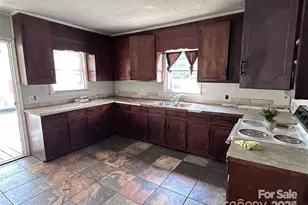 1059 3rd St, Spencer, NC 28159 - Photo 2