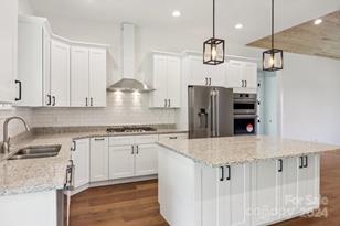 62 Maple Knl Dr, Hendersonville, NC 28792 - Photo 24