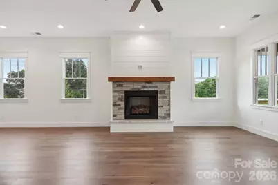 20 Maple Knoll Drive, Hendersonville, NC 28792 - Photo 6