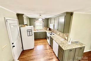 1960 Monza Dr, Albemarle, NC 28001 - Photo 8