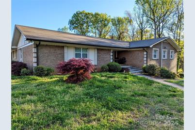 218 Sequoia Place, Charlotte, NC 28217 - Photo 1