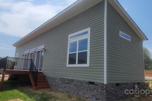 840 Martinat Dr, Valdese, NC 28690 - Photo 2