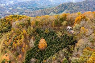 1375 Swing Rd, Burnsville, NC 28714 - Photo 2