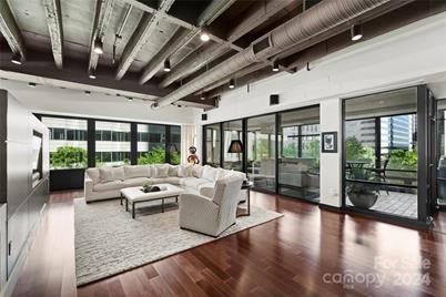 139 S Tryon Street #6, Charlotte, NC 28202 - Photo 6