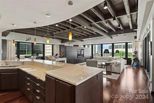 139 S Tryon St, Charlotte, NC 28202 - Photo 16