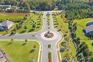 9792 Verdun Ct, Fort Mill, SC 29707 - Photo 2