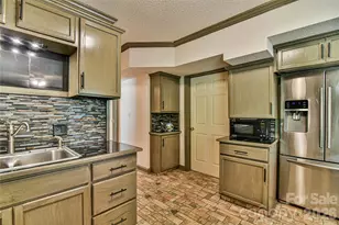 145 Fox Glen Dr, Arden, NC 28704 - Photo 10