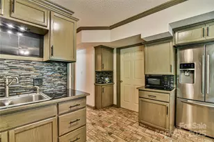 145 Fox Glen Dr, Arden, NC 28704 - Photo 6