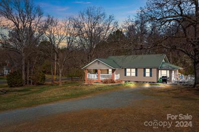 404 Moss Springs Road - Photo 1