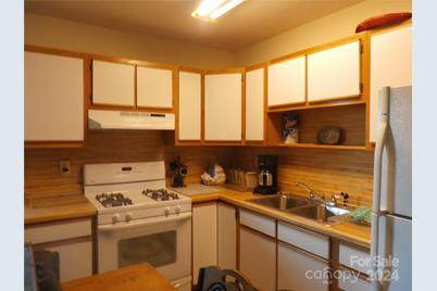 288 Firetower Road, Spruce Pine, NC 28777 - Photo 40