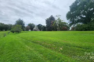 112 Bleynat St NE, Valdese, NC 28690 - Photo 10