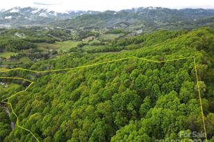 000 Mountain Air Dr, Burnsville, NC 28714 - Photo 18