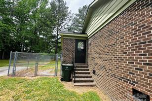 612 Dr Martin Luther King Jr Ave, Enfield, NC 27823 - Photo 2