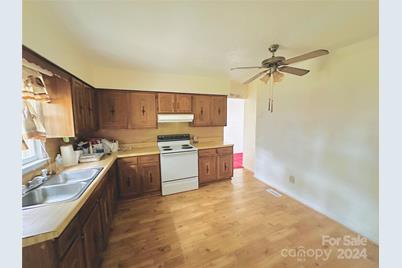 612 Dr Martin Luther King Jr Avenue, Enfield, NC 27823 - Photo 8