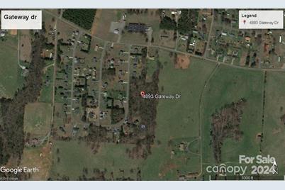 4893 Gateway Drive, Claremont, NC 28610 - Photo 4